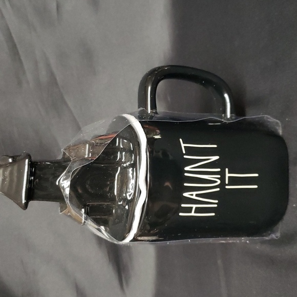 Rae Dunn  IF YOU'VE GOT IT HAUNT IT Black Ceramic Mug with Lid - Picture 2 of 4